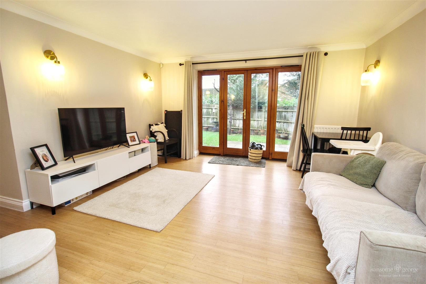 2 bed property in Denefield Gardens, Reading